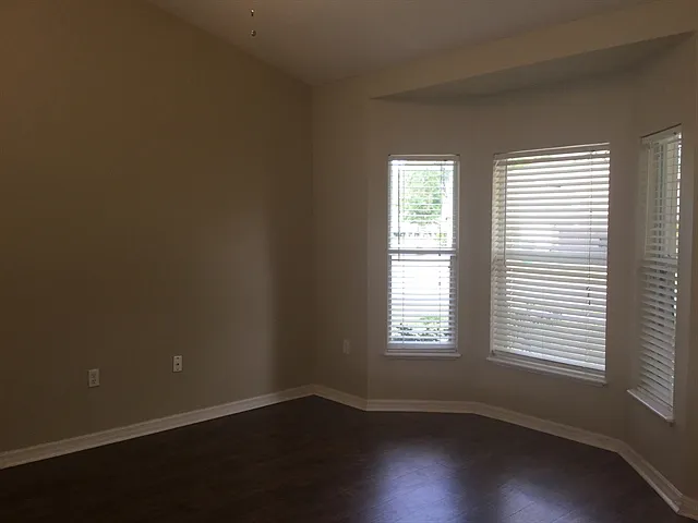 1350 Rolling River Rd — Photo 6