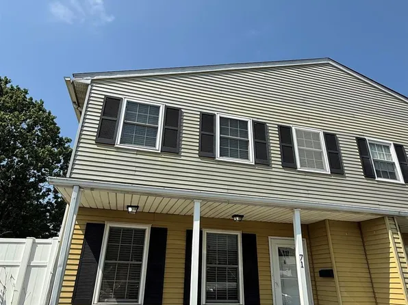 71 Reliance Sq, Telford, PA 18969