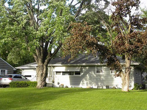 3rd image of 5812 Admiral Ln