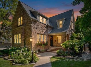 239 S Bruner St, Hinsdale, IL 60521