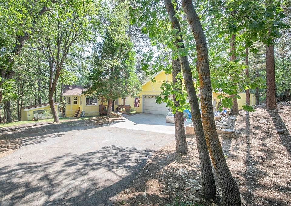 1st image of 869 Oriole Dr