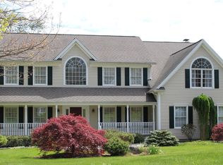 14 Josh Ln, Danbury, CT 06811