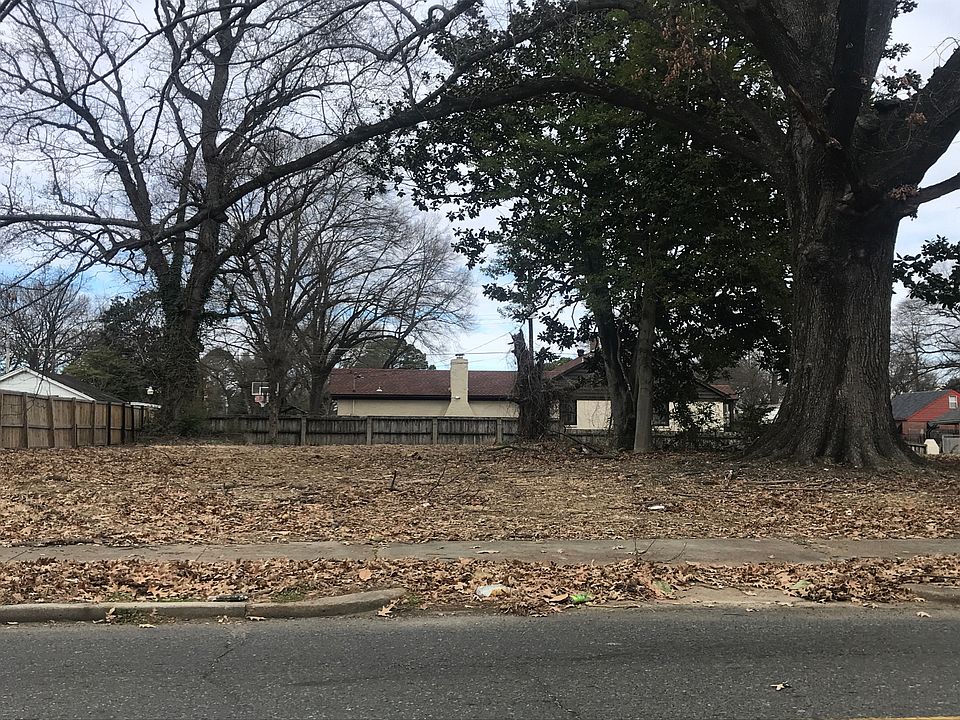 1st image of 2704 Barron Ave