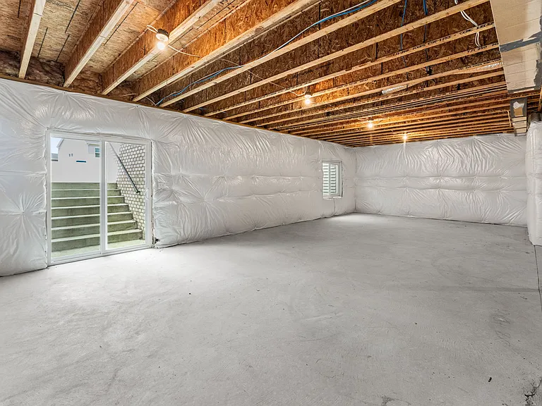 9031 Hereford Ct — Photo 40