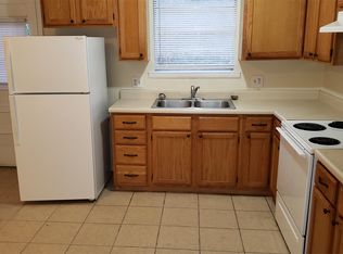 618 N 6th St, Rogers, AR 72756
