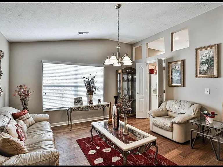 4331 Marival Dr — Photo 8