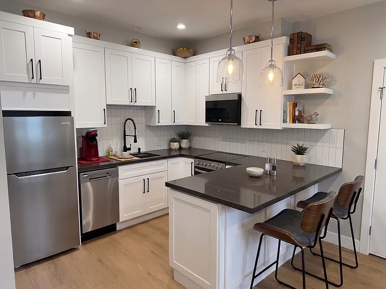 2269 Euclid Ave #A — Photo 4