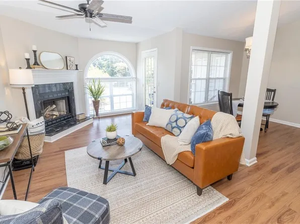 3614 Morris Farm Dr APT 3D, Greensboro, NC 27409
