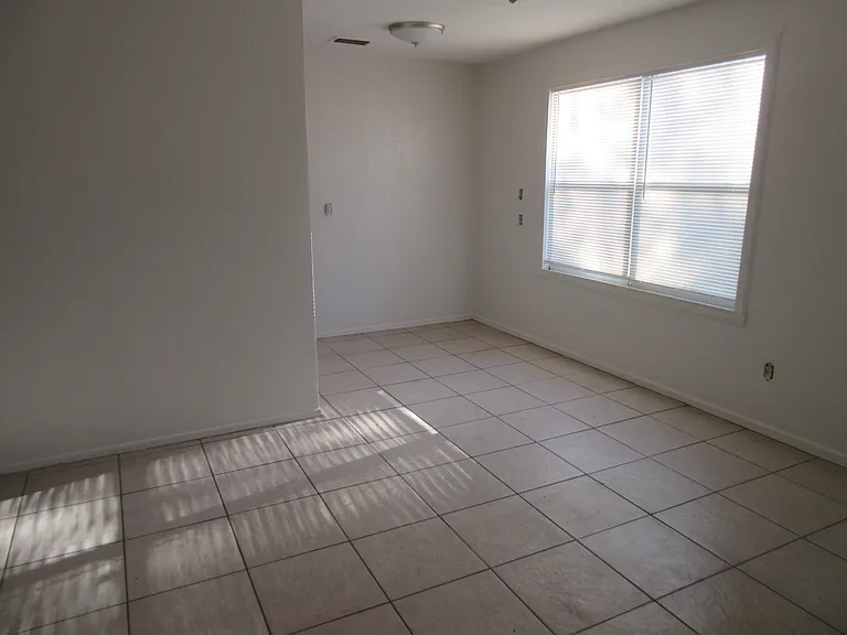 787 Orange St — Photo 22