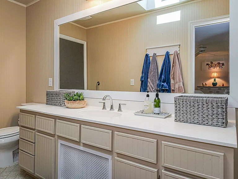 1405 Treasure Cove Ln — Photo 18