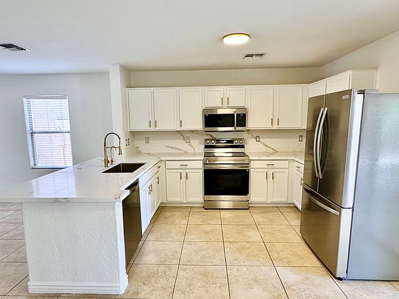 4th image of 2436 E Meadow Creek Way