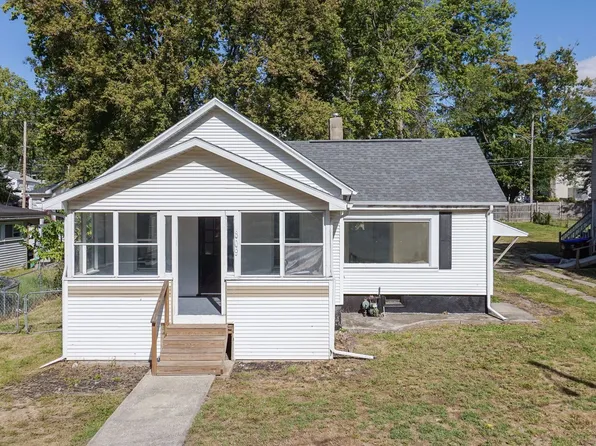 809 W Monroe St, Bloomington, IL 61701