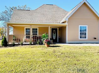 613 N Us Highway 69, Celeste, TX 75423