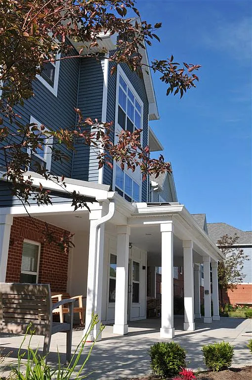 Foster Pointe — Photo 3