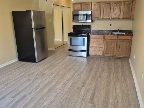 365 W Elm St APT 1G