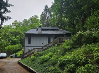 2908 Laketon Rd, Pittsburgh, PA 15235