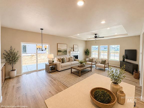 3rd image of 3165 Gemini Ave