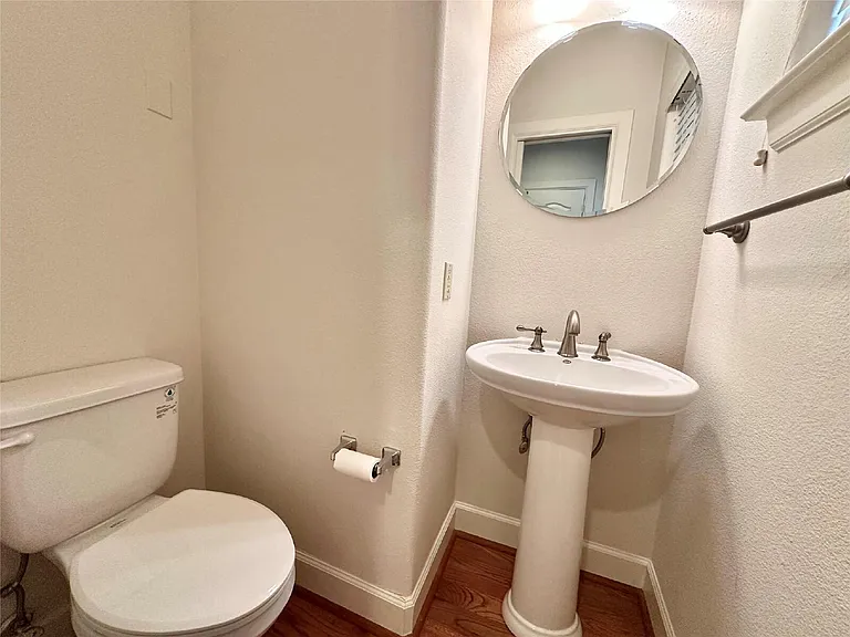 1602 Elgin St #13 — Photo 16