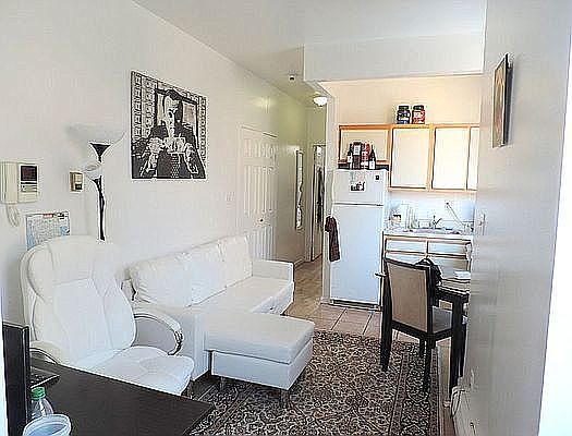 4th image of 166 Orchard St APT 5A