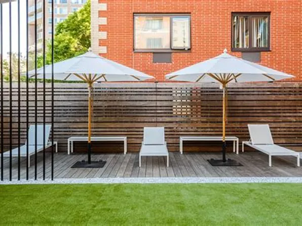 1325 Fifth Avenue image 13 of 24