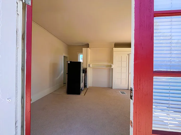 1220 Donnelly Ave #1 — Photo 2