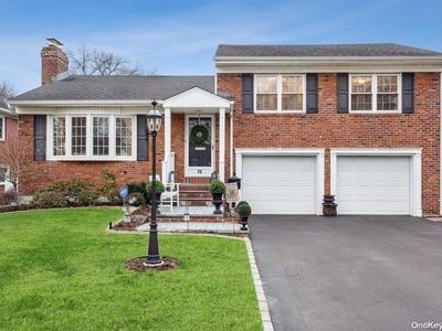 26 Spruce Street, Garden City, NY, 11530