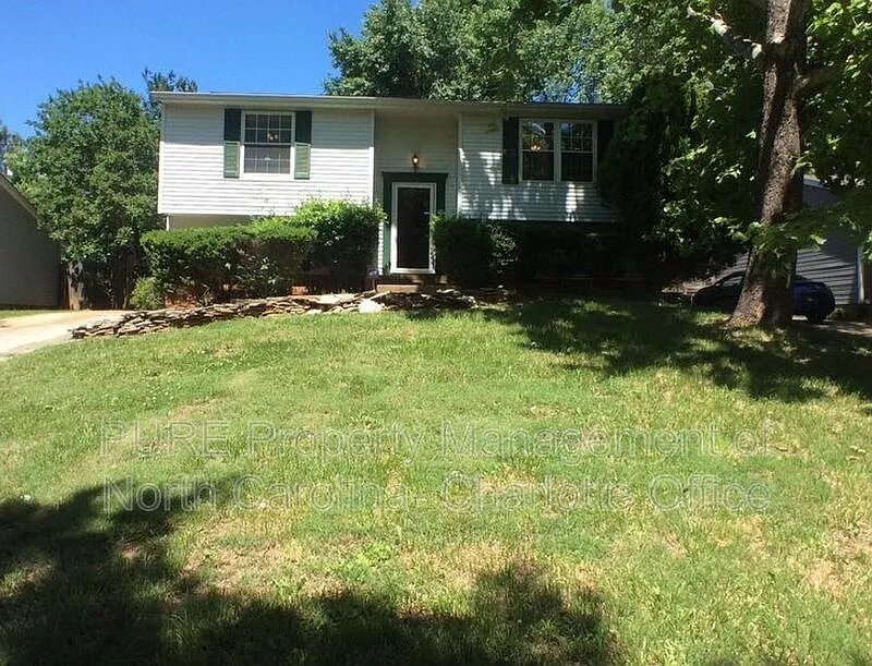 8115 Bald Ridge Dr