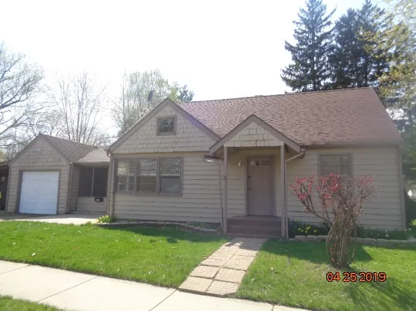 1316 James Ave, Rockford, IL 61107
