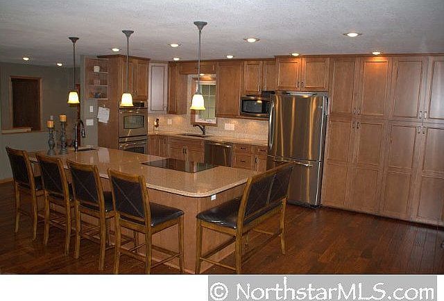 Eat-in kitchen- Hand Scraped hardwood floors!