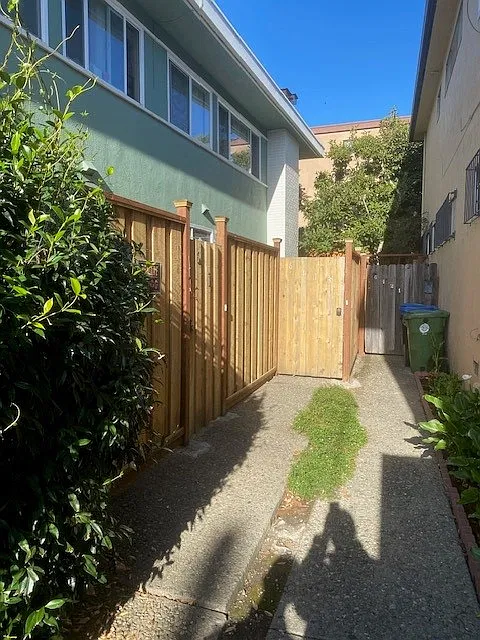 2 bed, 832 sqft, $3,200 — Photo 4