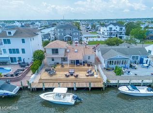 16 Cove Rd, Toms River, NJ 08753