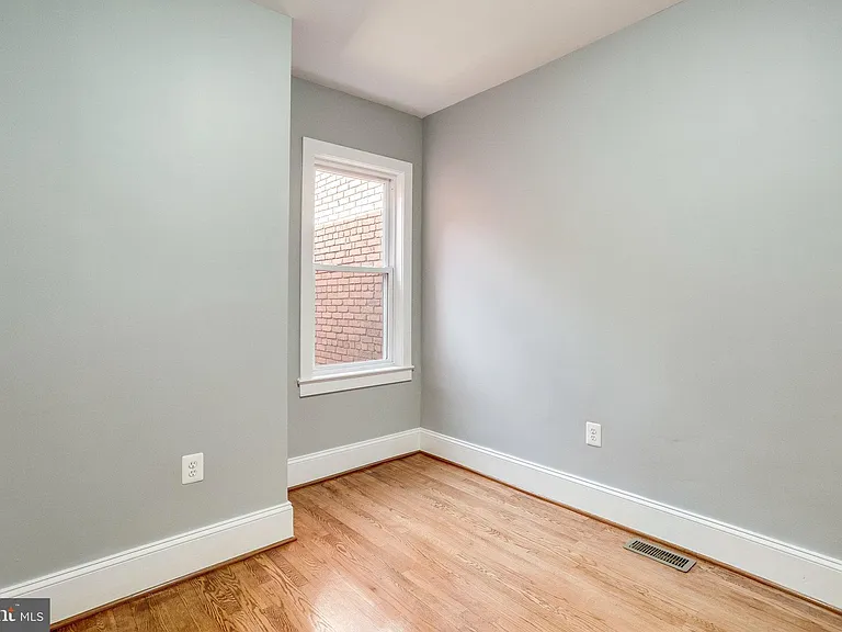 606 Q St NW — Photo 26