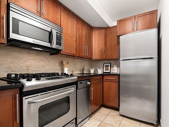 5th image of 403 E 62nd St APT 9A