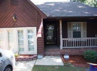 1610 Irwin Cir, Fayetteville, NC 28303