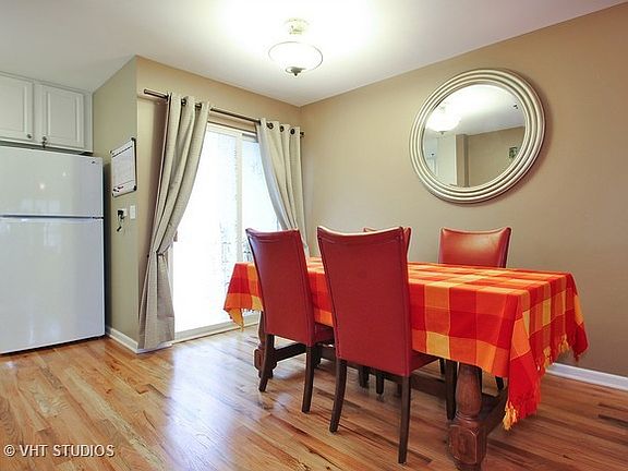 3rd image of 3951 W. Ainslie Street #10