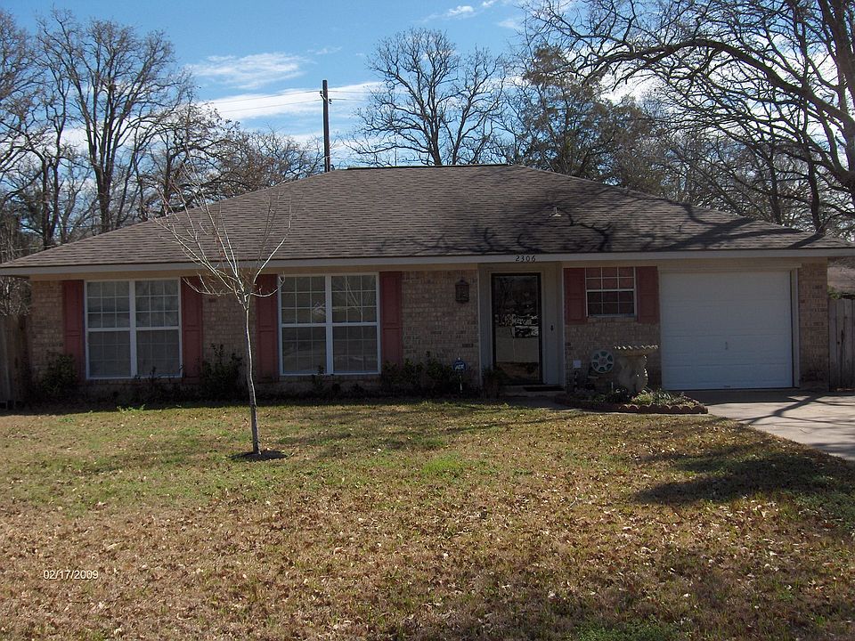 2306 Yosemite exterior