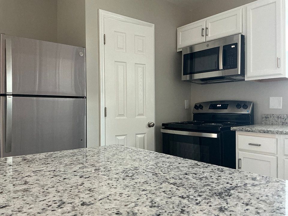 1st image of 4025-4031 Bamberg Ave #4031-1