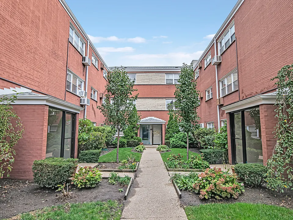 6969 N Ashland Ave #205