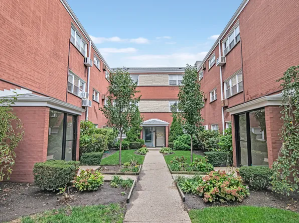 6969 N Ashland Ave #205, Chicago, IL 60626