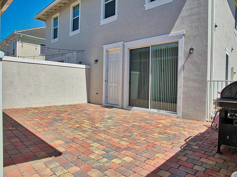 2758 Avalon Way — Photo 9