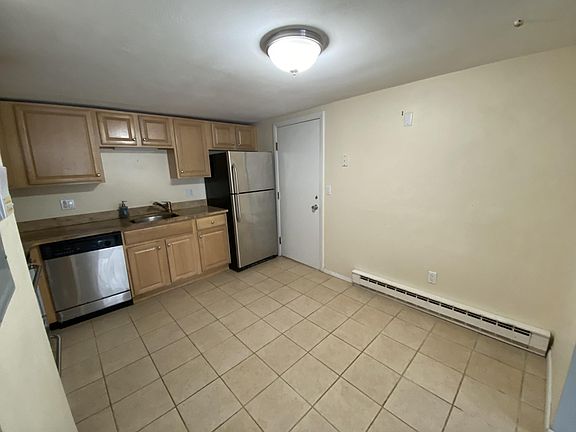 2nd image of 870 Haverhill St APT 1C