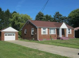 716 Burtner Rd, Natrona Heights, PA 15065