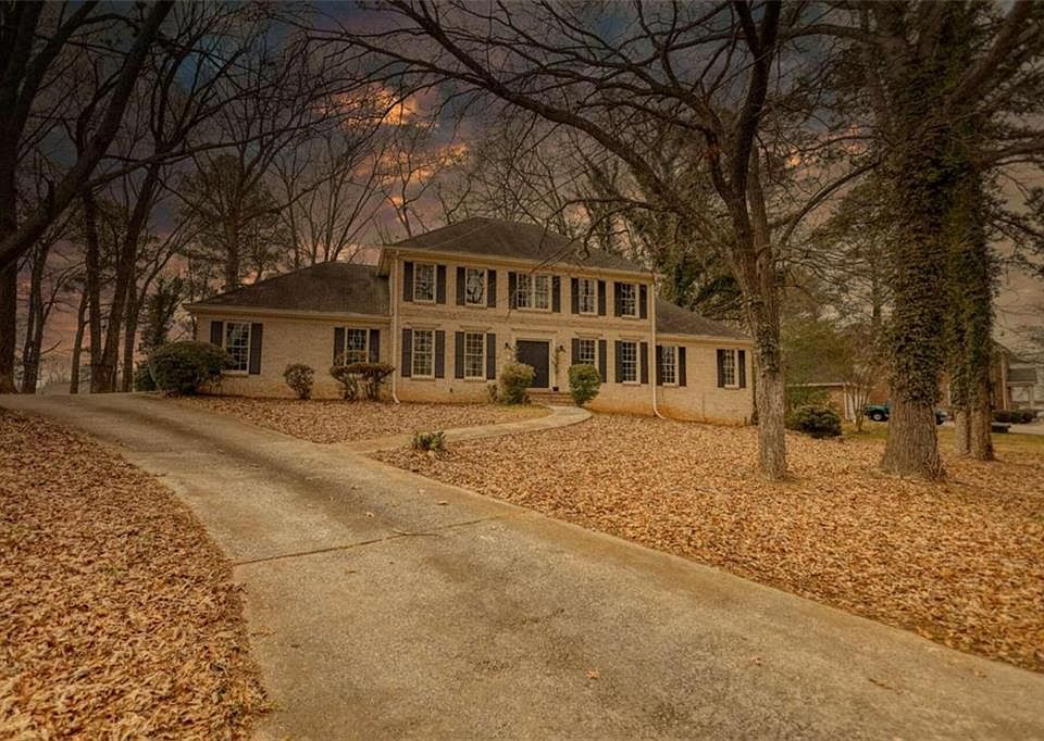 1st image of 2521 Highland Golf Course Dr SE