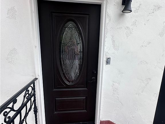 3rd image of 721 Avenue D