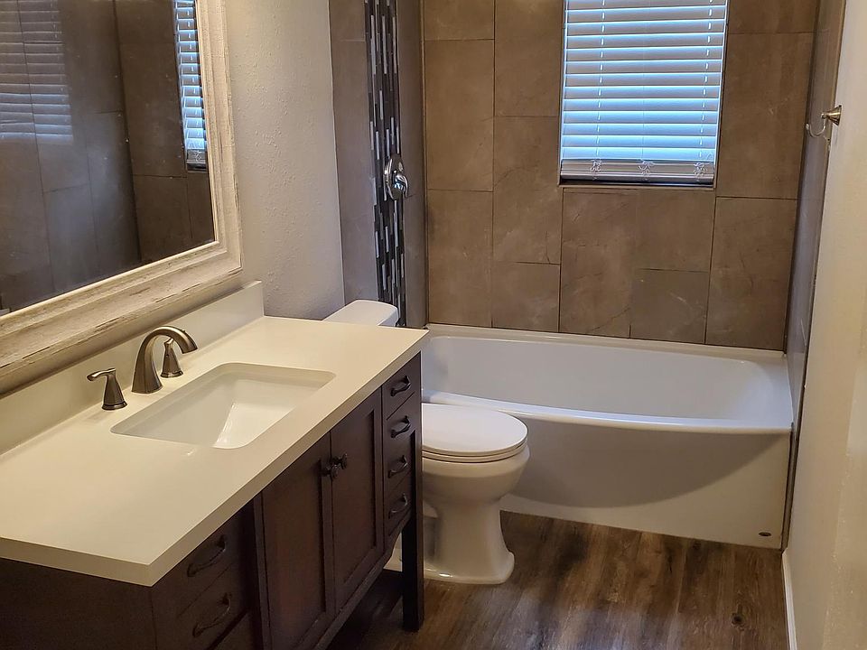 1st image of 520 W Kleberg Ave #4