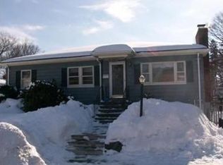 17 Dawes Rd, Lynn, MA 01902