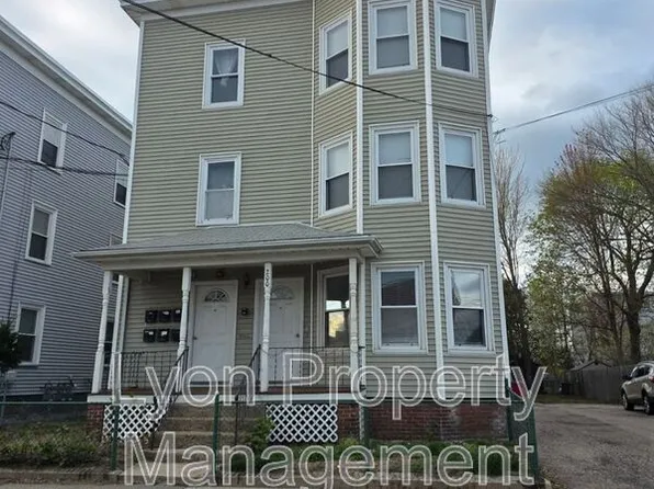 200 Benefit St Unit 1F, Pawtucket, RI 02861