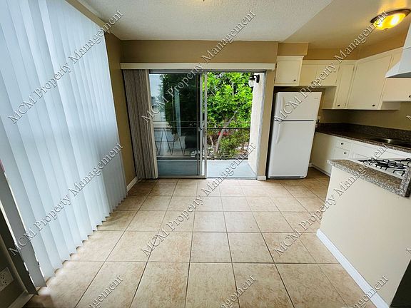 3rd image of 932 N Sierra Bonita Ave APT 5