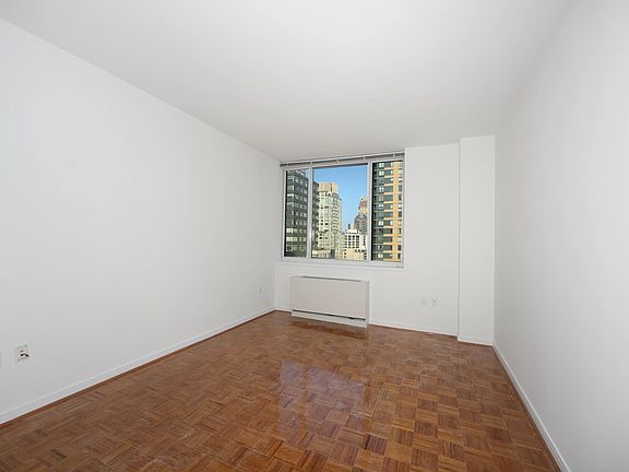 5th image of 33 W End Ave APT 6C