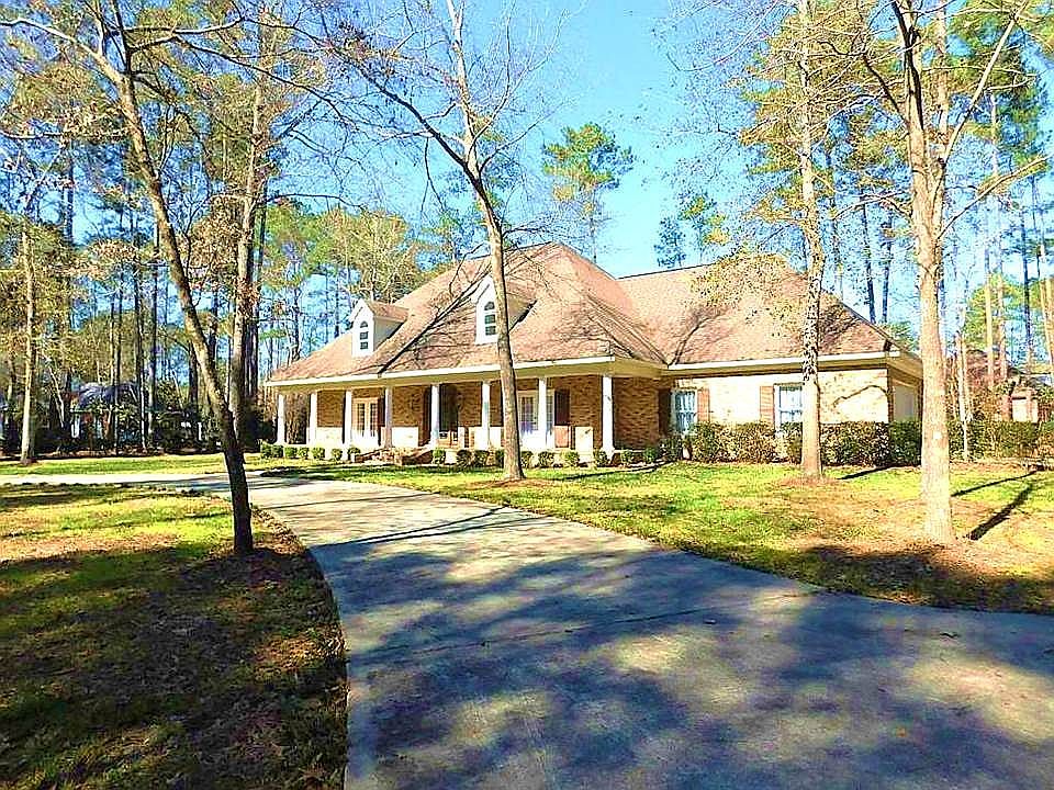 1st image of 10 Grand Bayou Cir